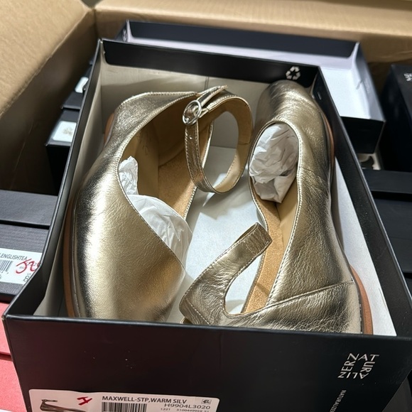 NATURALIZER Maxwell Strap Flats - Picture 2 of 7